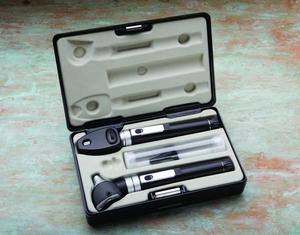 Pocket Otoscope/Ophthalmoscope Set, Halogen Light by American Diagnostics